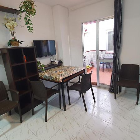 נרחה Apartamentos Eduardo Rico מראה חיצוני תמונה