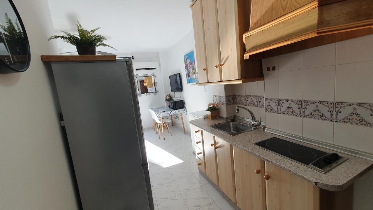נרחה Apartamentos Eduardo Rico מראה חיצוני תמונה